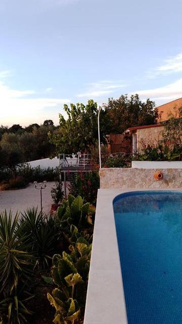 Gîte pour 2 personnes, avec vue ainsi que jardin et piscine à Tomar