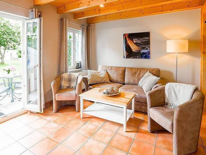 Ferienhaus für 6 Personen, mit Terrasse und Garten in Nienhagen