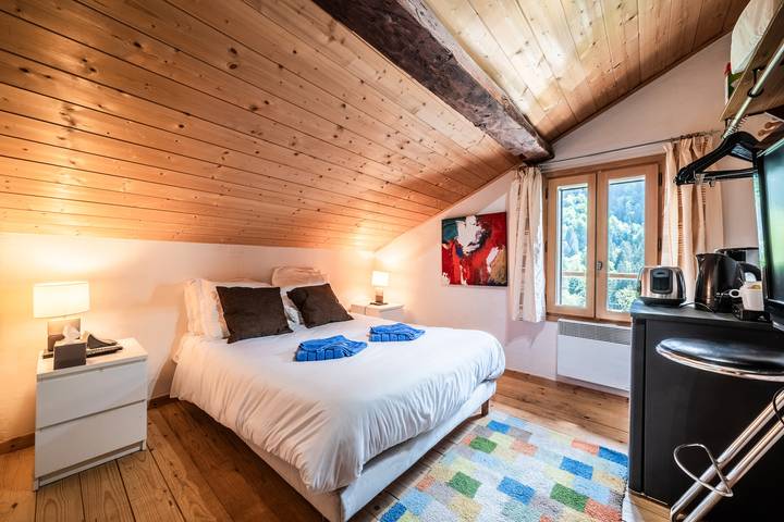 Location de vacances pour 2 personnes, avec jardin et jacuzzi, adapté aux familles en Haute-Savoie