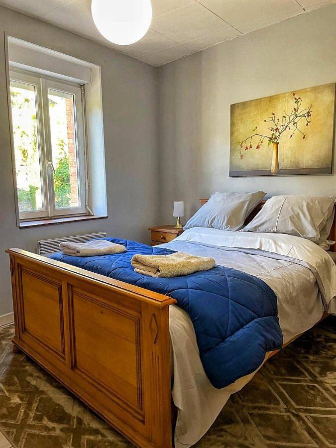 Appartement entier, Apartment with Mountain View in Lastours, Région de Carcassonne