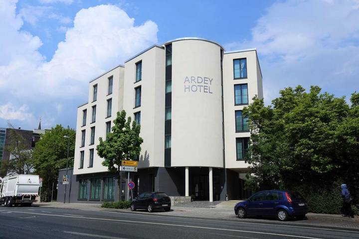 Hotel für 3 Personen, mit Terrasse und Sauna in Witten
