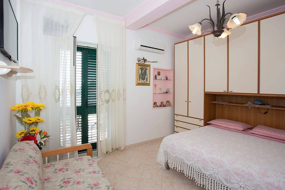 Geheel appartement, Enchanting Sea View Apartment with Terrace in Amalfi, Amalfikust