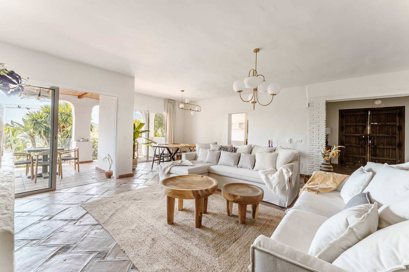 Villa Los Olivos I Private Pool Sea Views & Marbella Charm in Las Chapas, Marbella