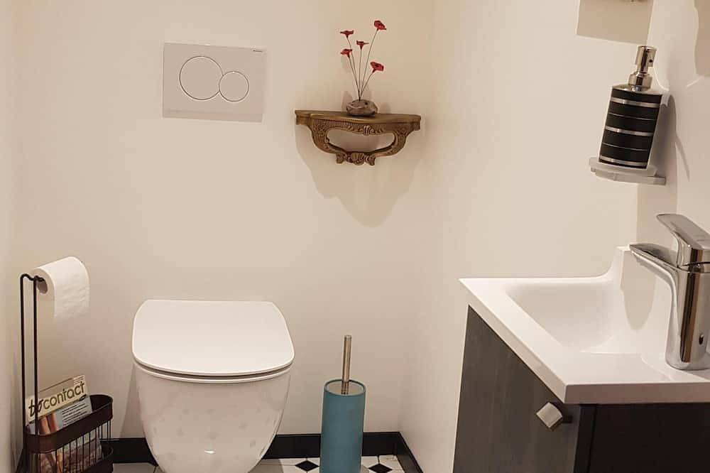 Appartement entier, Appartement de standing 90 m² avec terrasse-patio dans le vieux Puy en Velay in Le Puy-en-Velay, Haute-Loire
