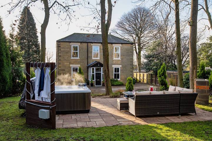 Maison de vacances pour 10 personnes, avec jacuzzi ainsi que terrasse et jardin - 1