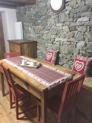 Gîte pour 2 personnes, avec terrasse dans Charvensod