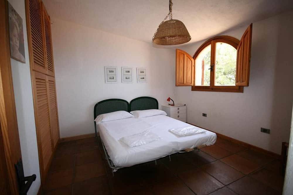 Private villa with sea view in Sardinia in Geremeas, Torre delle Stelle