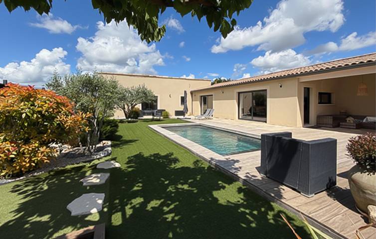 Location de vacances pour 4 personnes, avec jardin ainsi que piscine et terrasse à Robion - 2