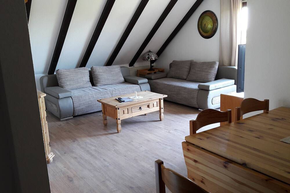 Geheel appartement, Appartement Panoramablick - Mit Balkon und Pool in Altastenberg, Hochsauerlandkreis
