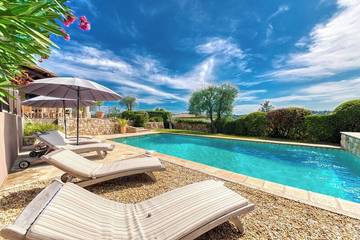 Villa pour 8 personnes, avec sauna et jacuzzi ainsi que jardin et terrasse à Valbonne