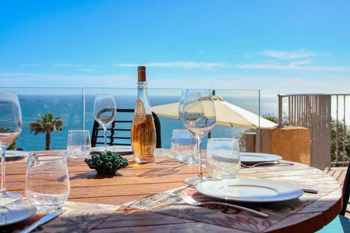 Villa Infinity 200m2 Vue Mer, Giens & Porquerolles in Carqueiranne, Côte méditerranéenne (France)