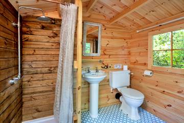 Glamping for 4 People in North Wessex Downs, South East England, Photo 4