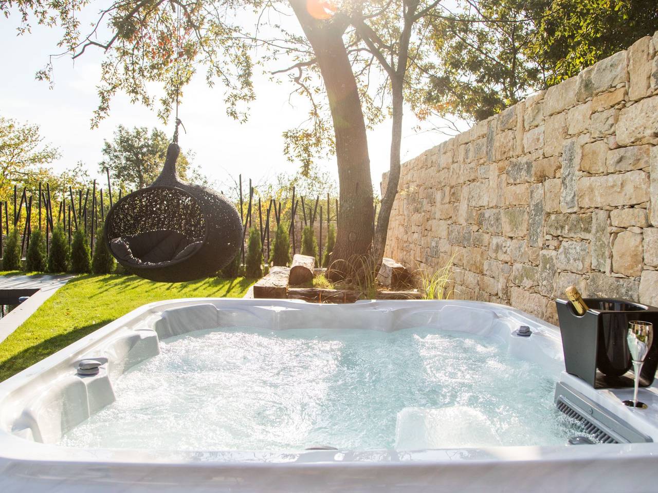 Exklusive Villa mit Swimmingpool und Whirlpool in Varna, Oblast Varna