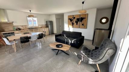 Gîte pour 8 personnes, avec jardin ainsi que piscine et terrasse à Vielle-Saint-Girons