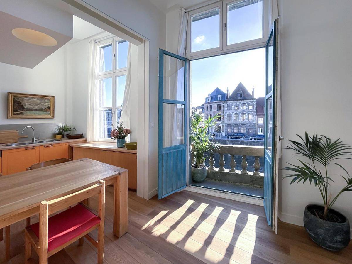 Appartement entier, One-Bedroom Apartment in Tournai, Hainaut