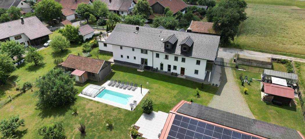 Ferienwohnung für 10 Personen, mit Garten und Ausblick sowie Pool, mit Haustier - 1