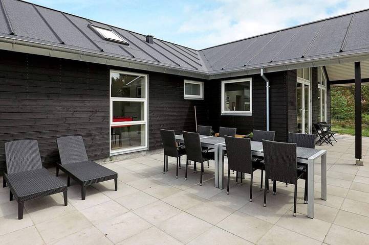Ferienhaus für 10 Personen, mit Terrasse in Vorupør