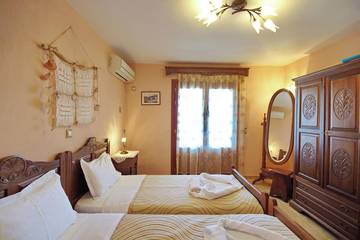 Villa for 4 People in Sporades, Decentralized Administration of Thessaly - Central Greece, Photo 2