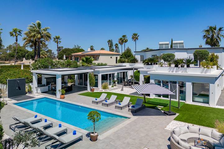 Villa for 8 people, with garden in Faro