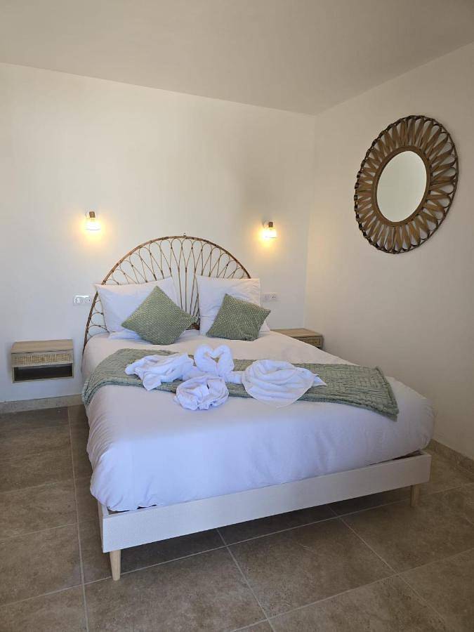 Chambre d’hôte pour 2 personnes, avec terrasse et vue à Saintes-Maries-de-la-Mer - 2