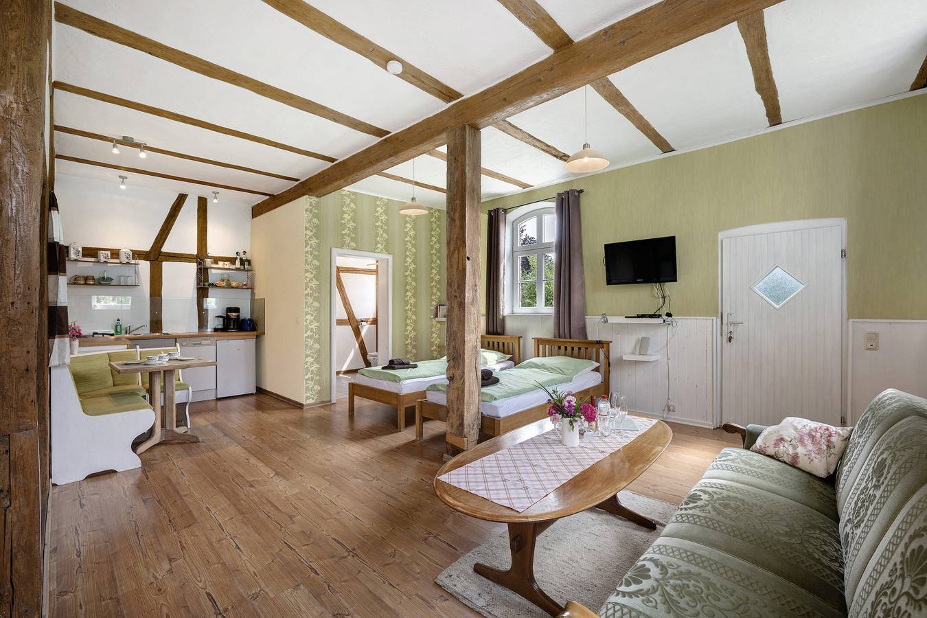 Room 'Grünes Zimmer' with Shared Garden and Wi-Fi in Schlagsdorf, North-West Mecklenburg (Wismar region)