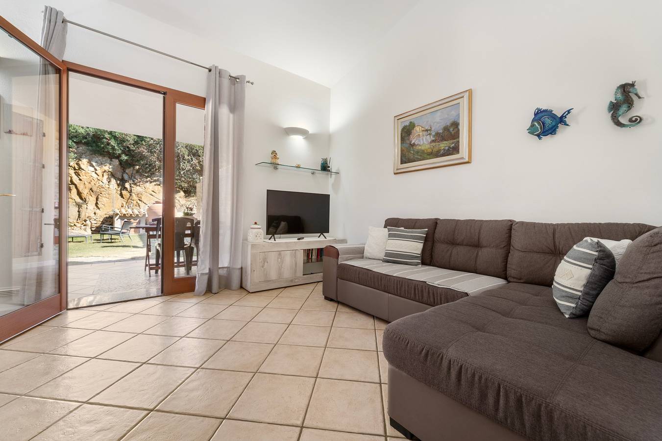 Holiday Home 'Sole Mare di Barbara' with Sea View, Private Garden and Air Conditioning in Cala Cipolla, Domus De Maria