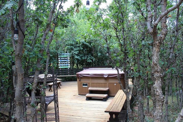 Bed and breakfasts for 10 people, with hot tub and garden in Utah