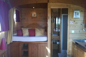 Camping pour 4 Personnes dans Fatouville-Grestain, Région de Bernay, Photo 2