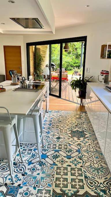 Location de vacances pour 3 personnes, avec piscine et terrasse à Corbarieu - 3