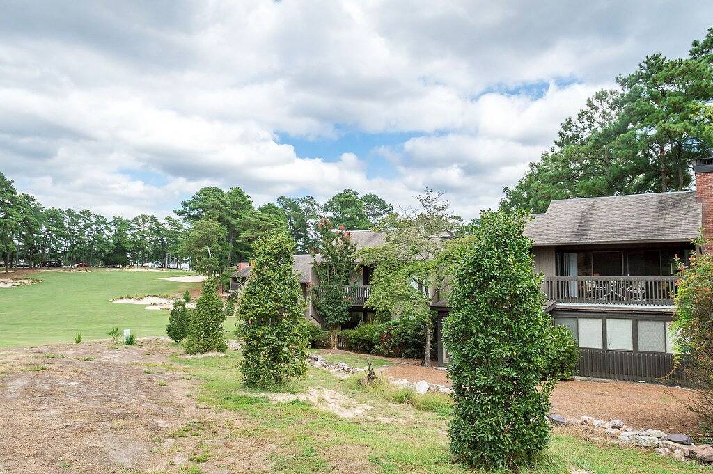 Ganze Wohnung, Golf Front Condo - 4 Betten - zu Fuß zum Dorf Pinehurst in Pinehurst, Moore County
