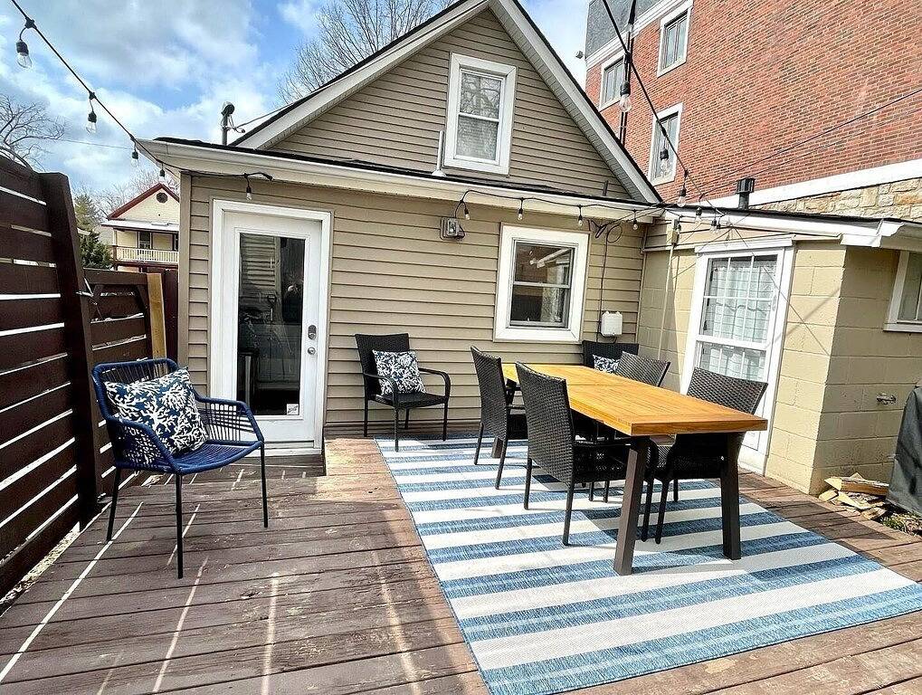 2 bed, 2 bath West Plaza House, yard, parking! in Kansas City, Missouri