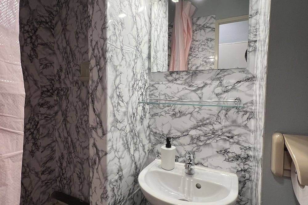 Entire apartment, An excellent location in the city center in Karlsruhe, Rhine Plain