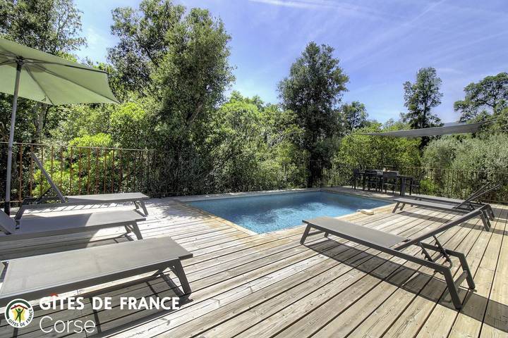 Gîte pour 6 personnes, avec Terrasse et Jardin ainsi que Piscine et Vue à San-Gavino-di-Carbini - 3