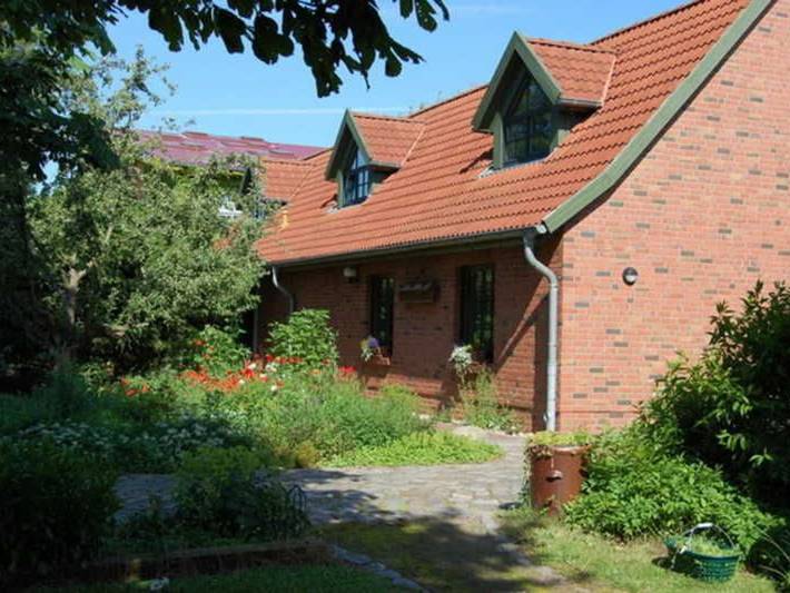 Ferienwohnung für 3 Personen, mit Garten in Bollewick