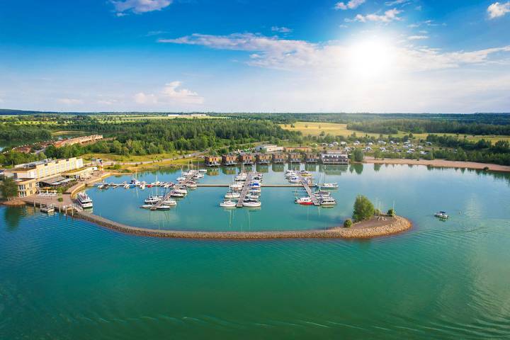 Ferienwohnung für 8 Personen, mit Sauna und Ausblick sowie Balkon im Leipziger Neuseenland