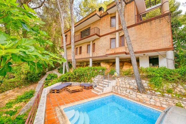 Chalet für 10 Personen, mit Pool und Ausblick sowie Garten in Malaga