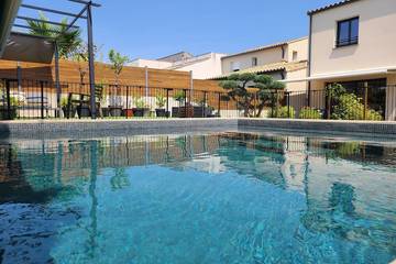 Gîte pour 9 personnes, avec jardin et terrasse à Fabrègues