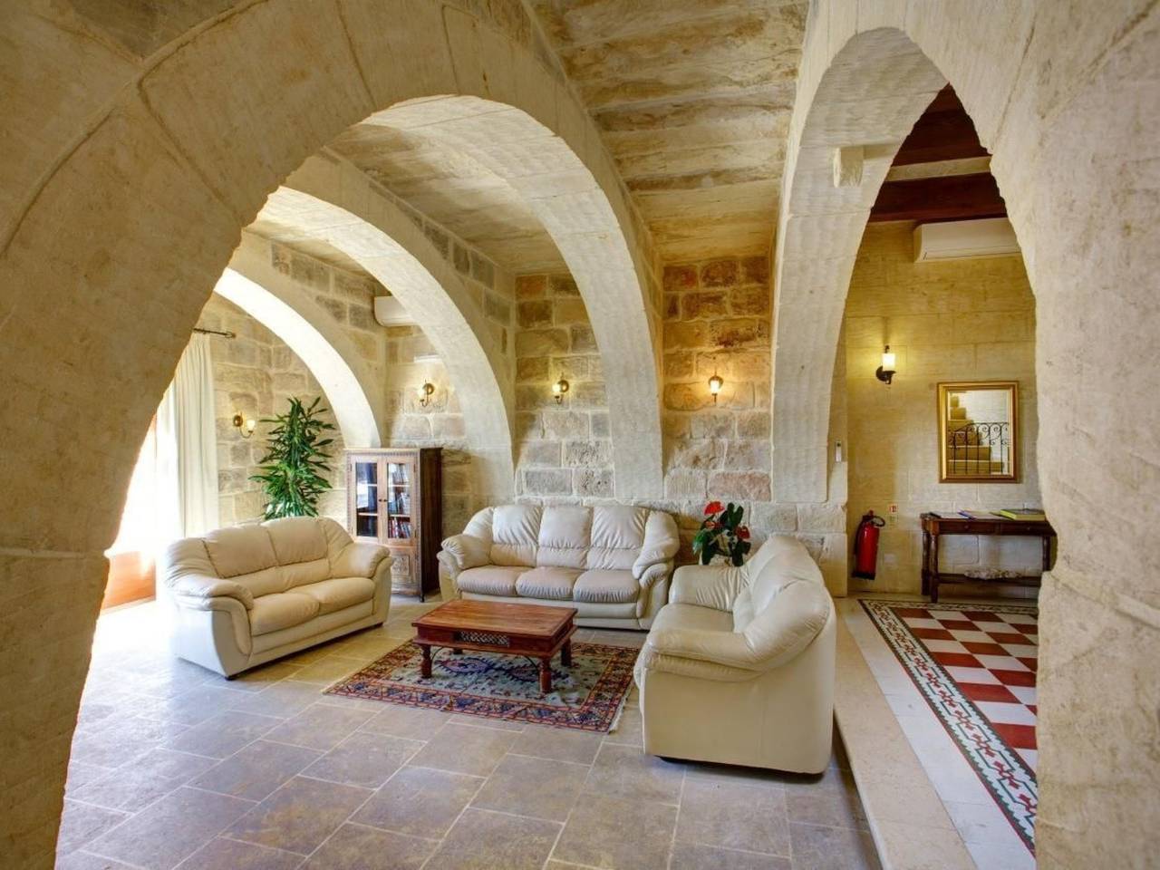 Villa "Ta Menzja" mit Garten, Grill und Terrasse in Xaghra, Gozo