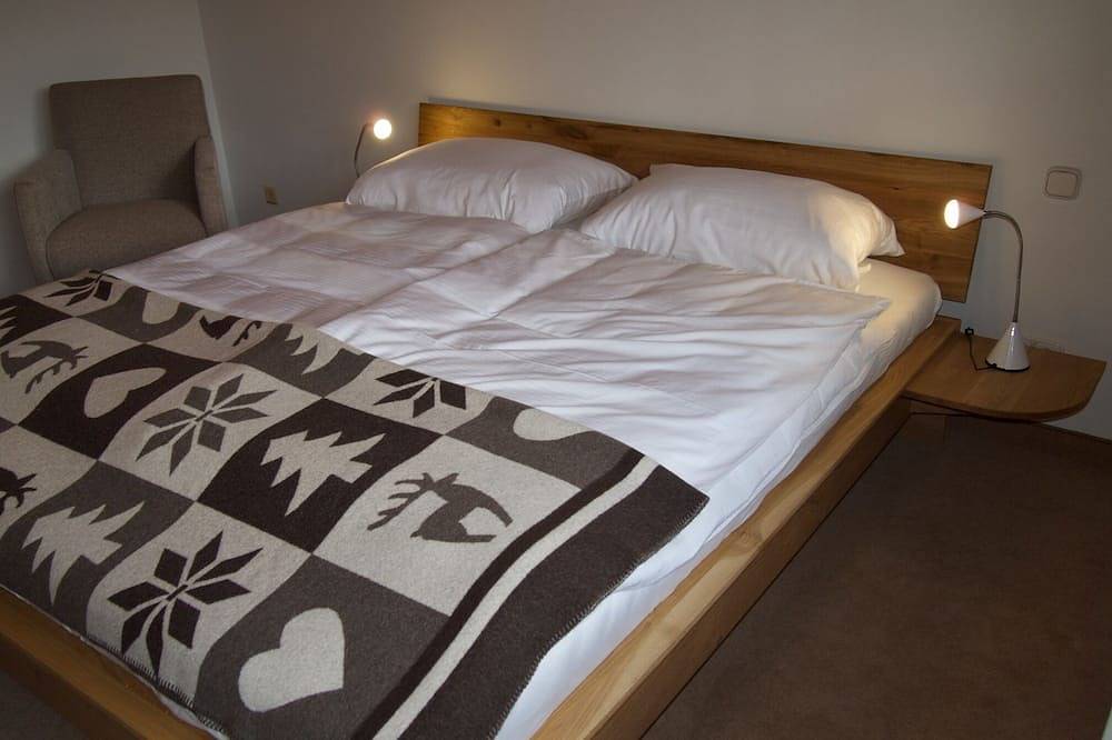 Luxury holiday home for 10: Spa, Skiing, golf, sailing in 5min in Piesendorf, Pinzgau