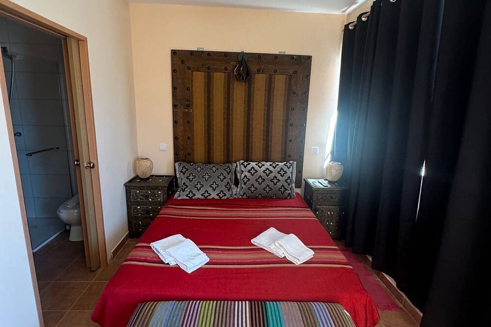 Double room for a long stay near the beach in the Algarve in São Sebastião, Lagos