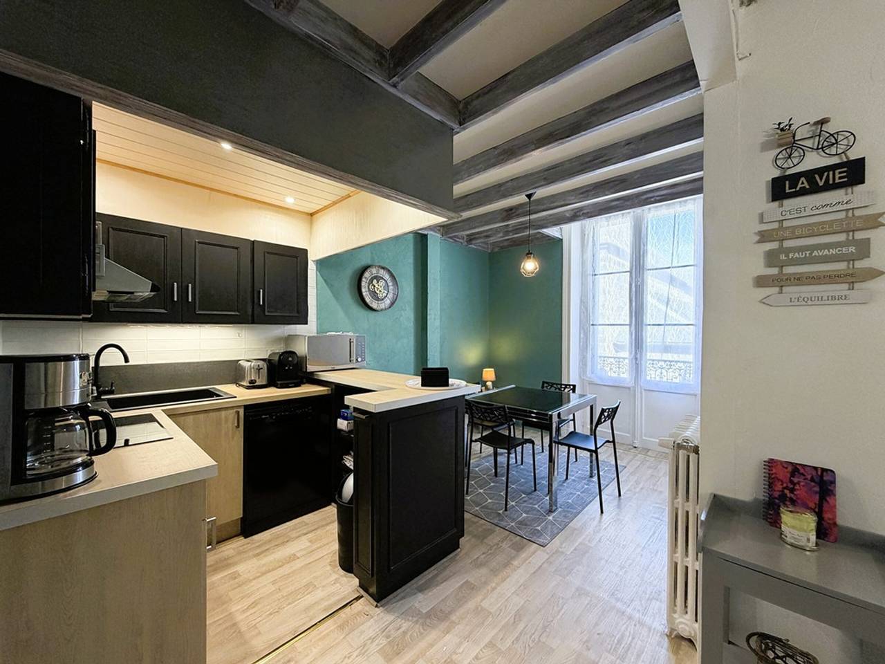 Ganze Wohnung, Zentrale 2-Zi.-Wohnung in Mont-Dore, Nähe Thermen, komplett ausgestattet, ideal für 4 Pers. in Mont-Dore, Regionaler Naturpark Volcans d'Auvergne
