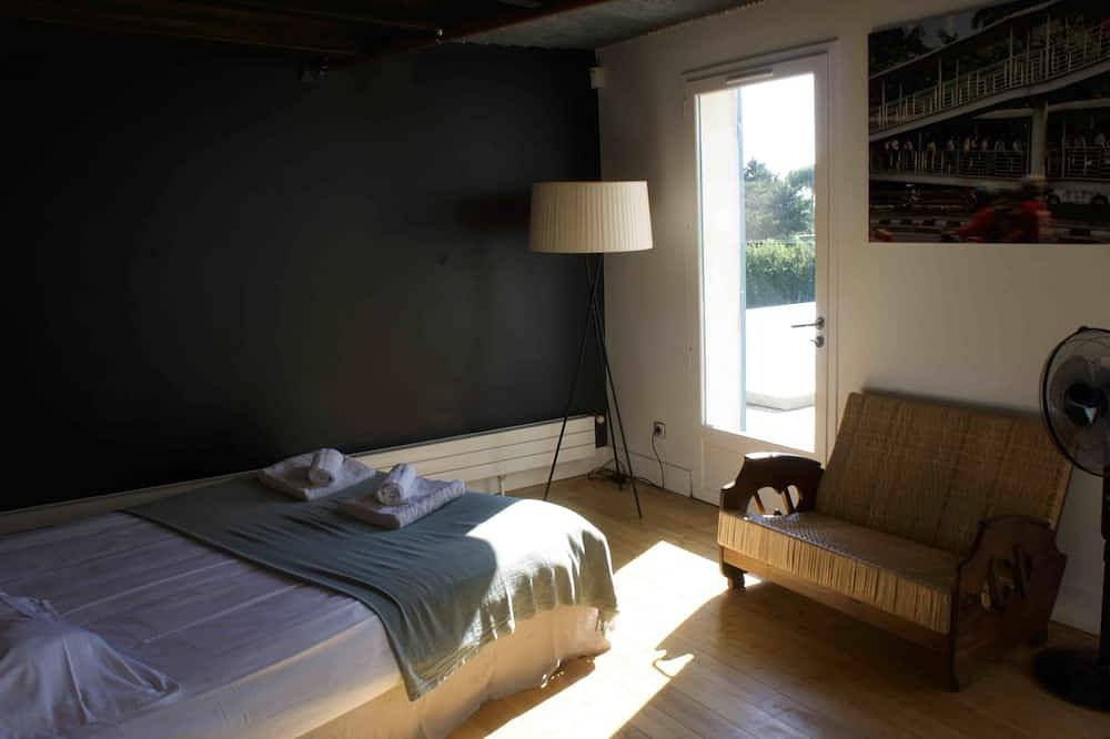 Stunning and spacious home in Provence! in Lourmarin, Parc naturel régional du Luberon