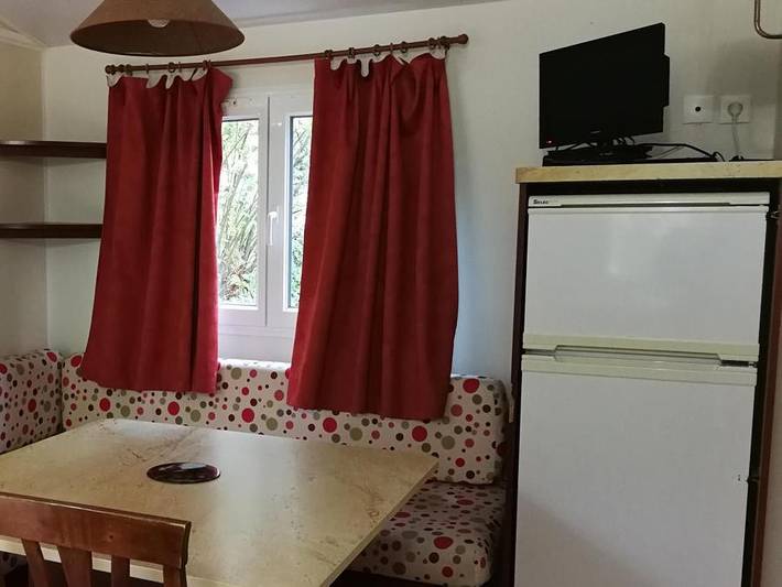Domaine du Lac de Néguenou - Mobilheim 6 personen - Mobilheim Trio - 3 Zimmer, 45,5m² inkl. Terrasse 1/6 Pers. in Prayssas, Quercy