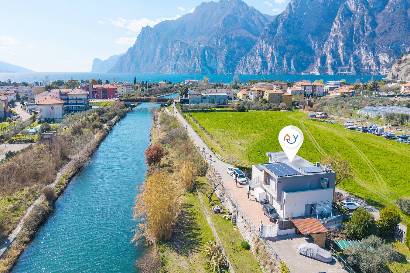 Entire apartment, Villa Al Fiume - Sogno Al Tramonto in Nago-Torbole, Garda Mountains