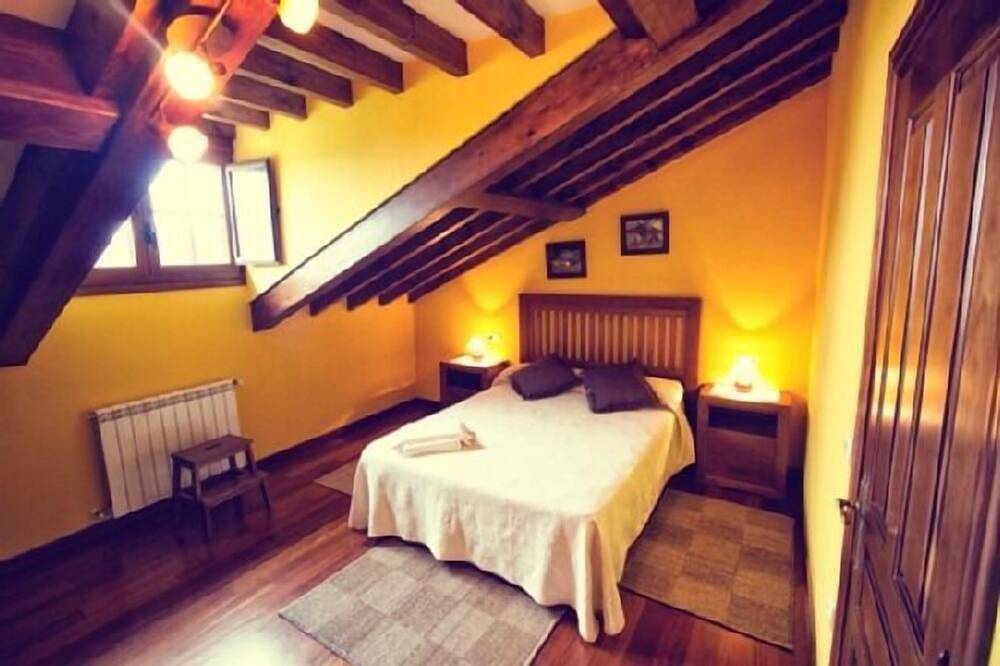 Casa Los Cantores 2 for 6 people in Piloña, Cordillera Cantábrica