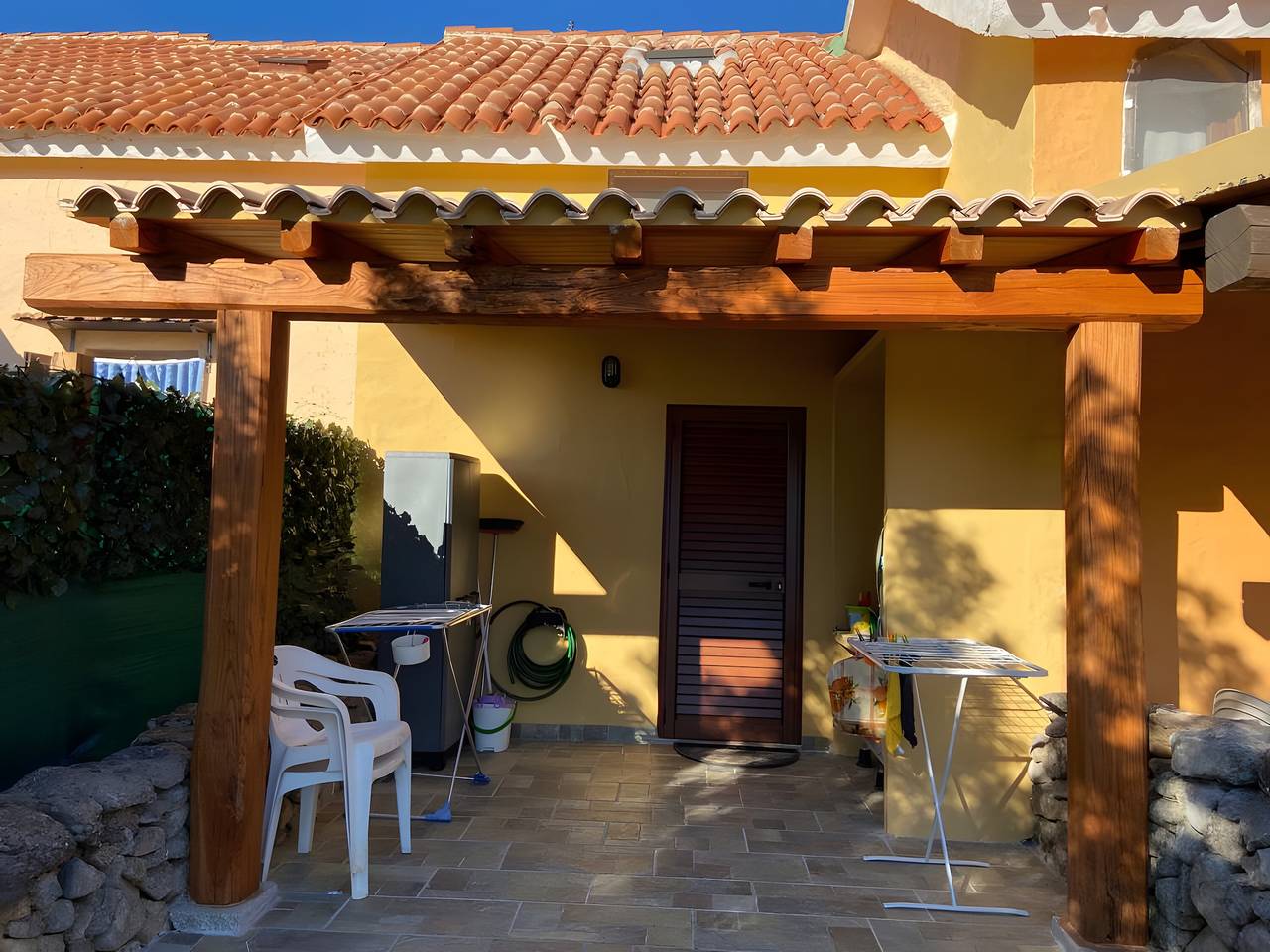 Villa Kima Cristallo Località Sole Ruiu: Vista Montagna, Wi-Fi e Aria Condizionata,Piscina condivisa in Sole Ruiu, Gallura