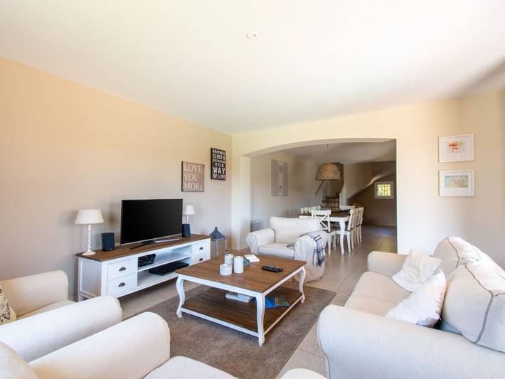 Location de vacances pour 8 personnes, avec terrasse et piscine, animaux acceptés à Le Plan-de-la-Tour - 3