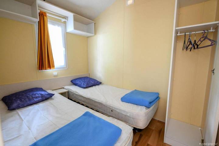 Camping pour 6 personnes, avec piscine