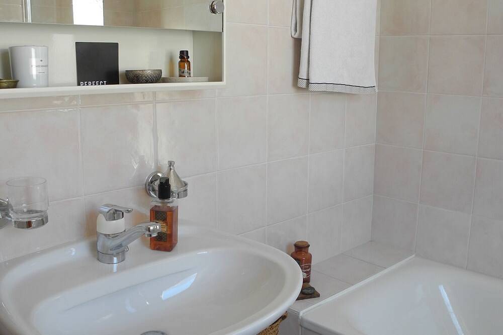 Ganze Wohnung, Diese helle Ferienwohnung (mit Terrasse) liegt in der Nähe des Dorfzentrums von Chandolin in einer r in Chandolin, Anniviers
