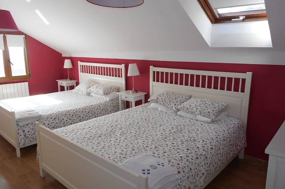 Casa a 9 km de Santander y 6 km de Cabárceno: Casa Los Mozos in El Astillero, Costa de Cantabria